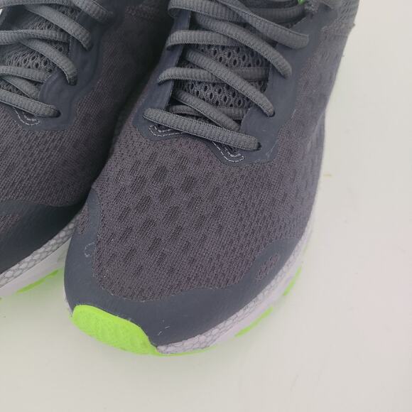 7 youth New Under Armour Grey tennis shoes - Picture 7 of 8